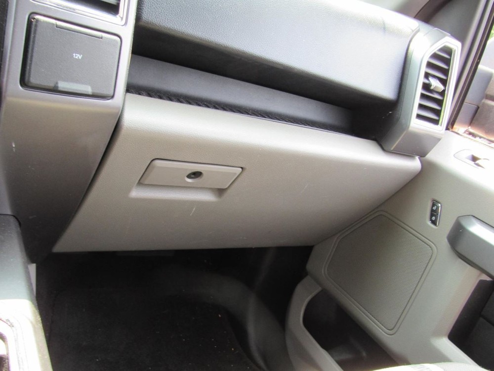 F150      2016 Glove Box 1058757