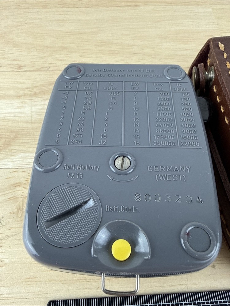 Gossen Super Pilot CdS Light Meter w/ Case UNTESTED