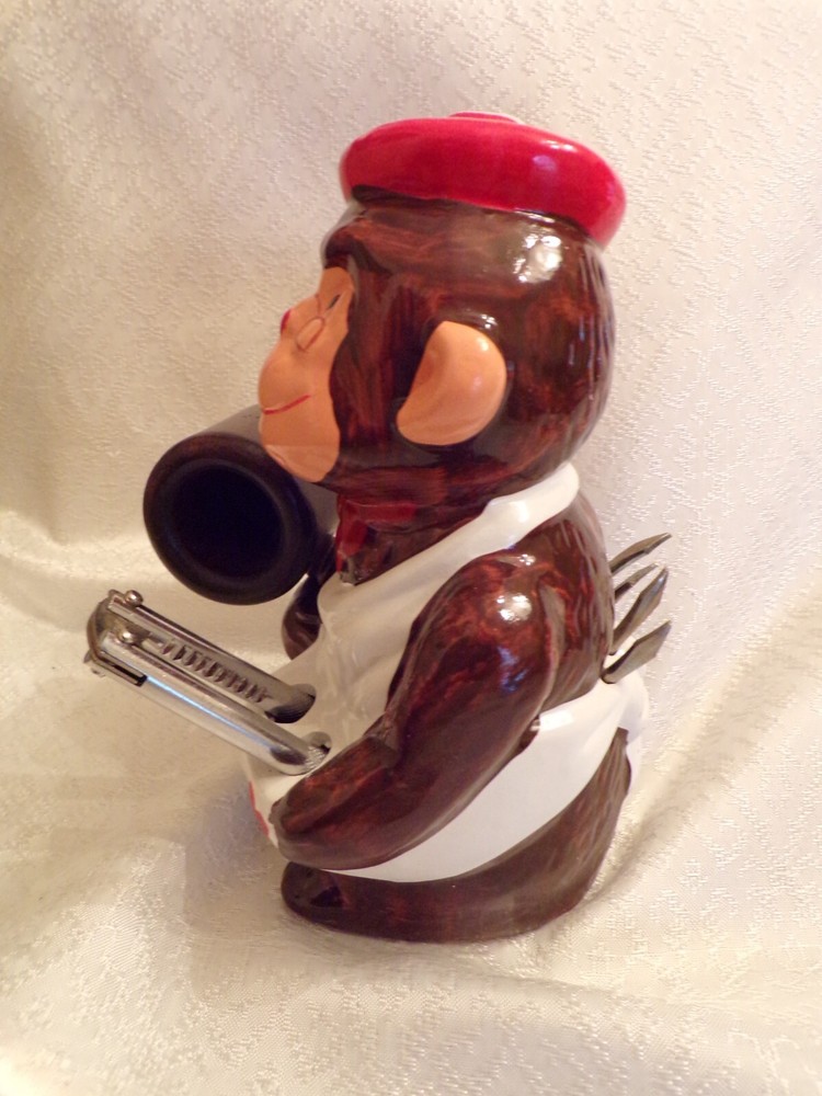 VTG Monkey Nut Cracker Set