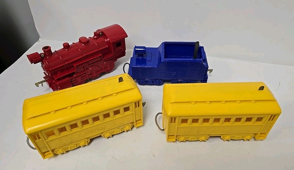 SCHILLING ELECTRIC 4 PIECE PLASTIC TRAIN SET BOXED AS IS UNTESTED READ