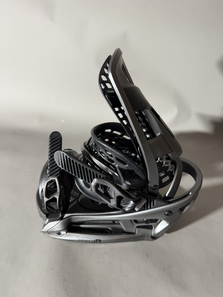 Single One Left Burton Genesis X EST SNOWBOARD  BINDING Size Small