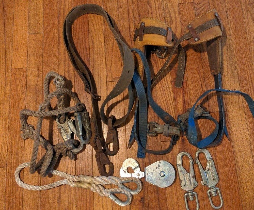 Bashlin 140-DS  Climbing Gaffs Spikes Pole Tree with accessories