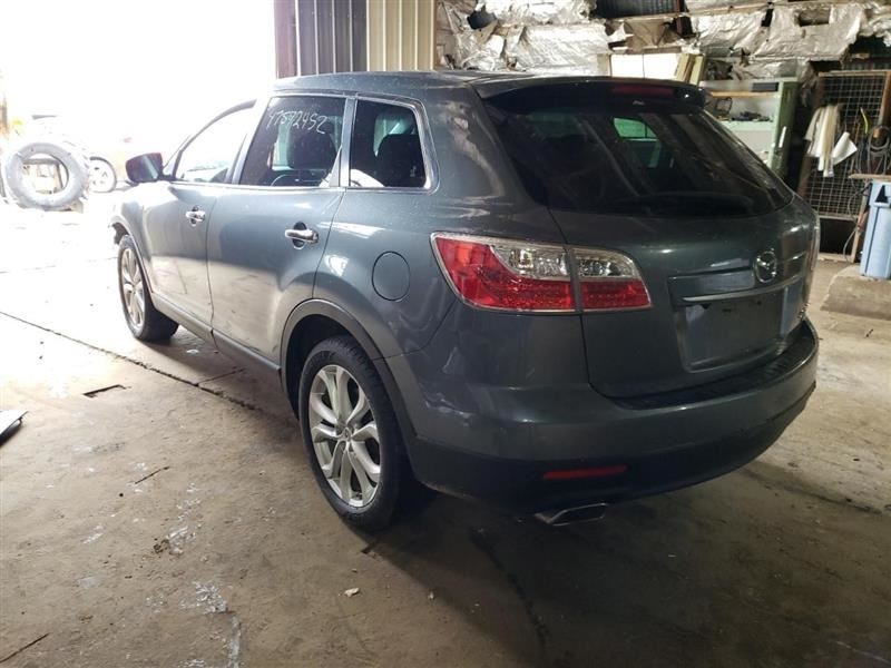 CX-9 2012 Headrest 363351