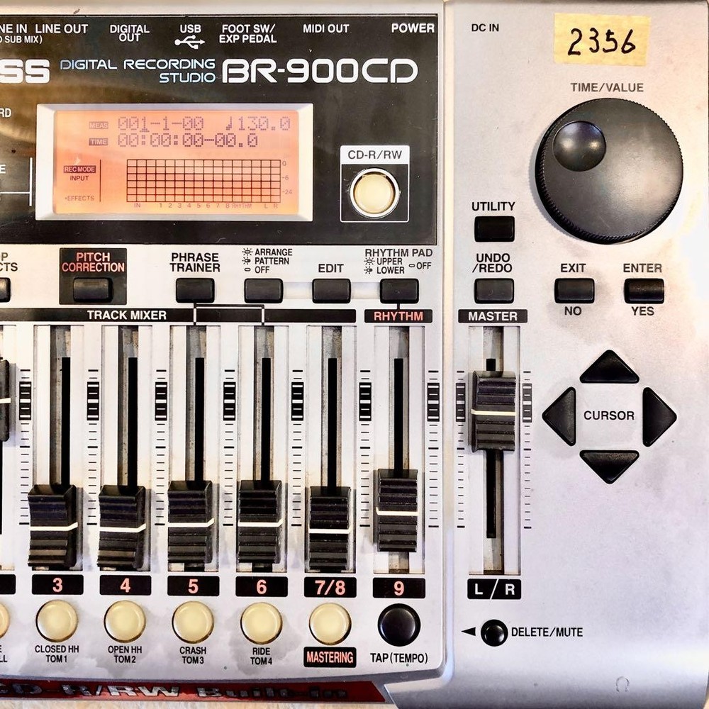 BOSS BR-1600CD Digital Record Studio Multi Track Recorder