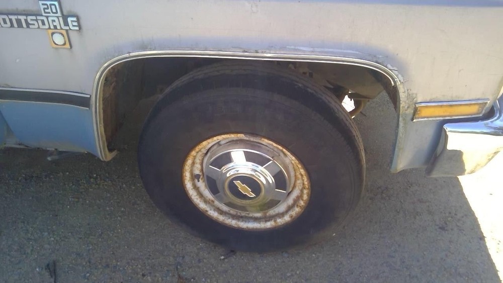 Driver Left Front Door Latch Fits 83 C20 3841585