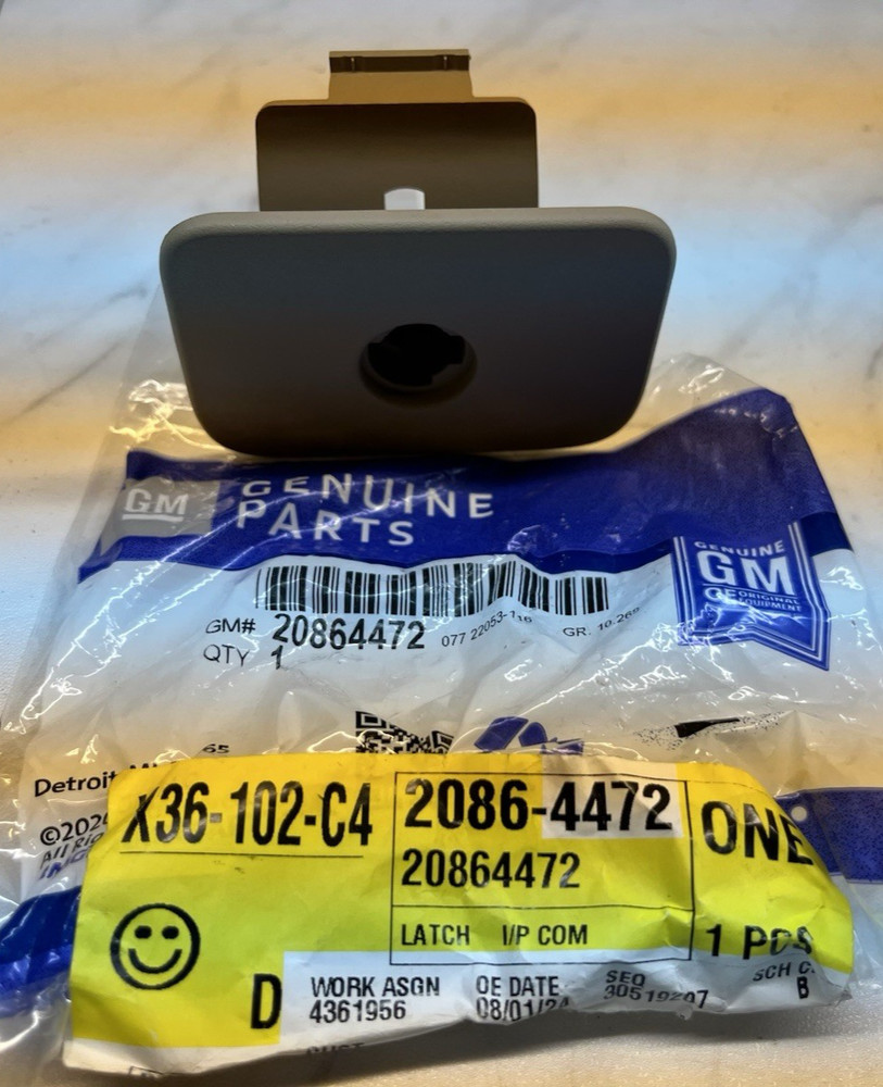 OEM GM 20864472 Instrument Panel Compartment Door Handle.