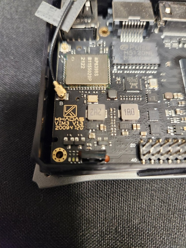 Khadas Single Board Computer VIM3 V13 in Metal Case