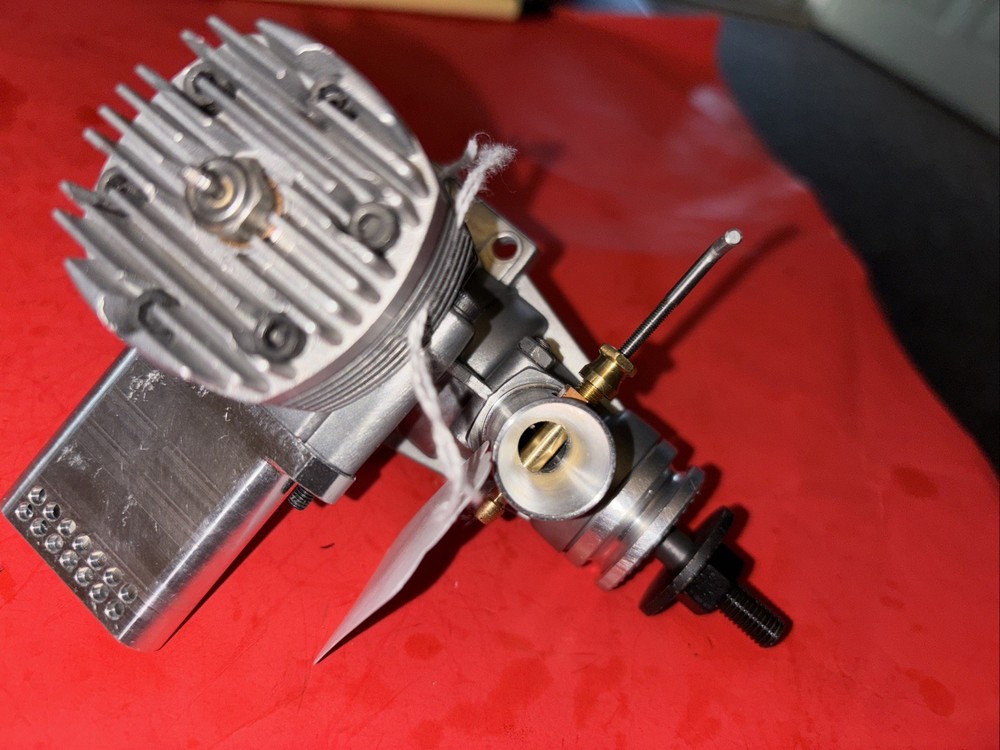 THUNDER TIGER PRO 46 STUNT ENGINE & T-MUFFLER COMPLETE NICE #8