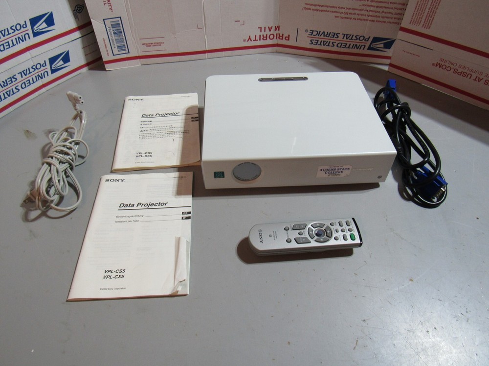 SONY VPL-CS5 SVGA LCD Data Projector