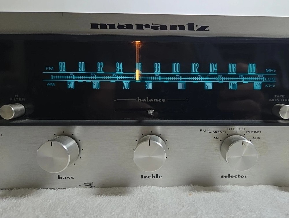MARANTZ 2215 B Stereophonic Receiver POWERS ON **NOT TESTED**