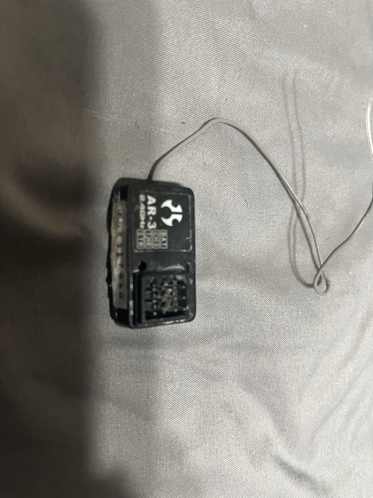 Axial AR-3 4channel 2.4
