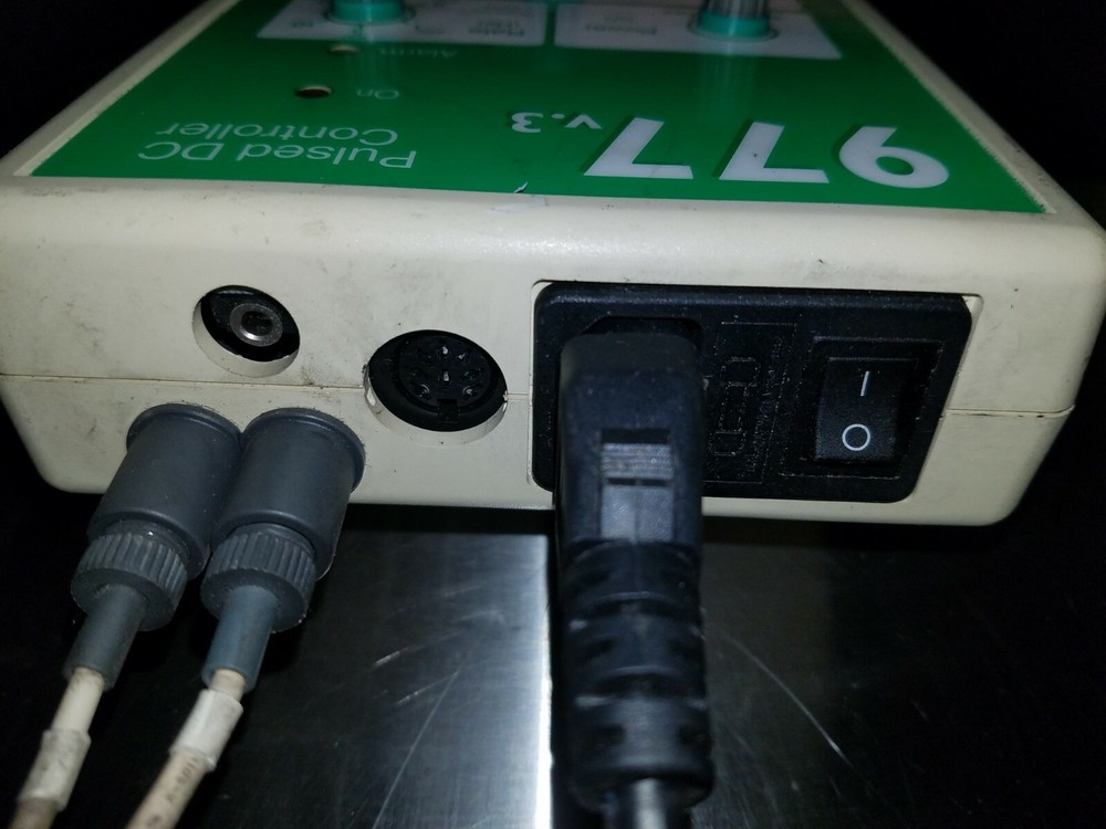 Meech 977 v3 Pulsed DC Controller with 976 Static Eliminator Ionizing Bar