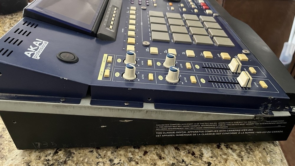 Akai MPC4000
