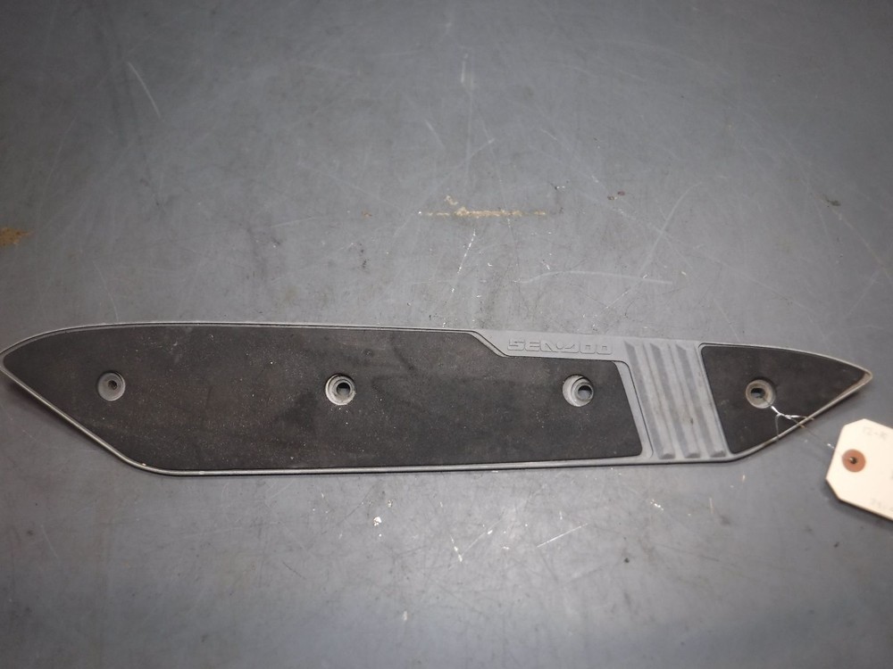 12-15 SEADOO RH FOOTREST OEM 291003637