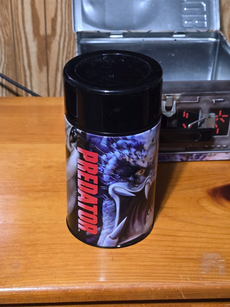 Predator 2014 Tin Lunch Box w/Thermos by Diamond Select