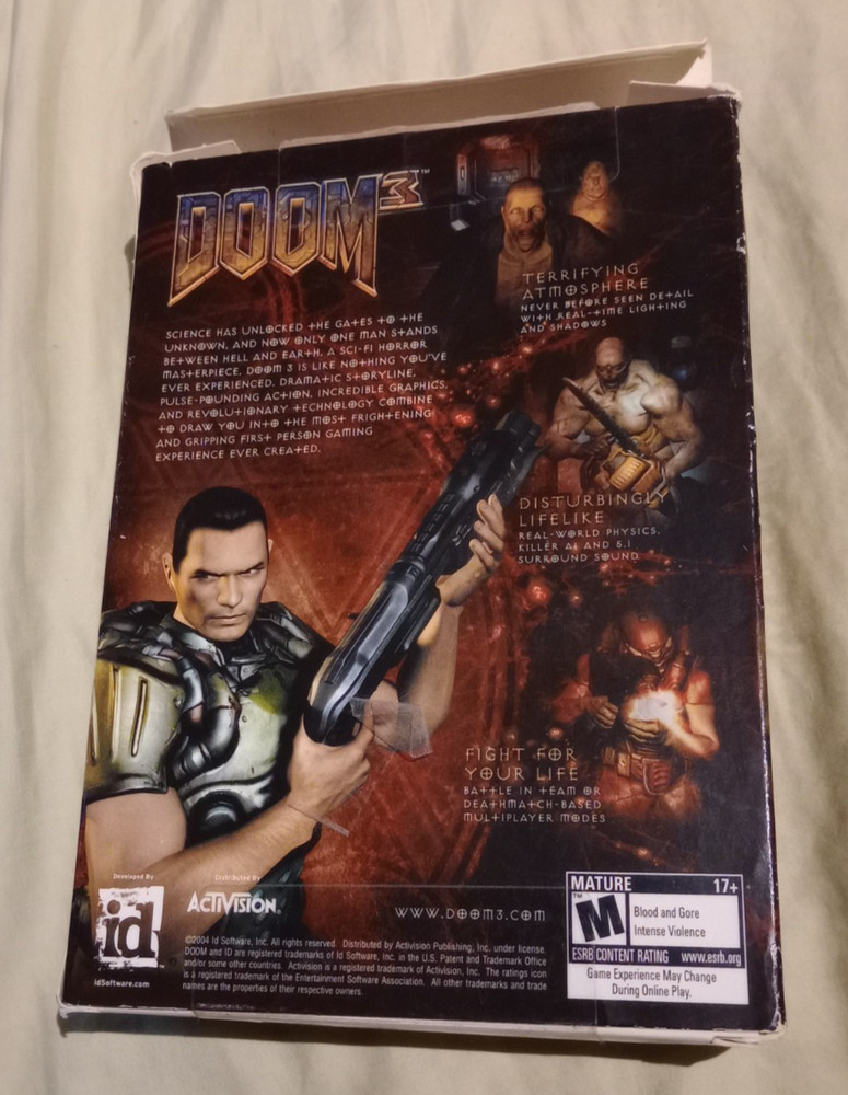 Doom 3 Windows PC 2004 MANUAL AND BOX ONLY