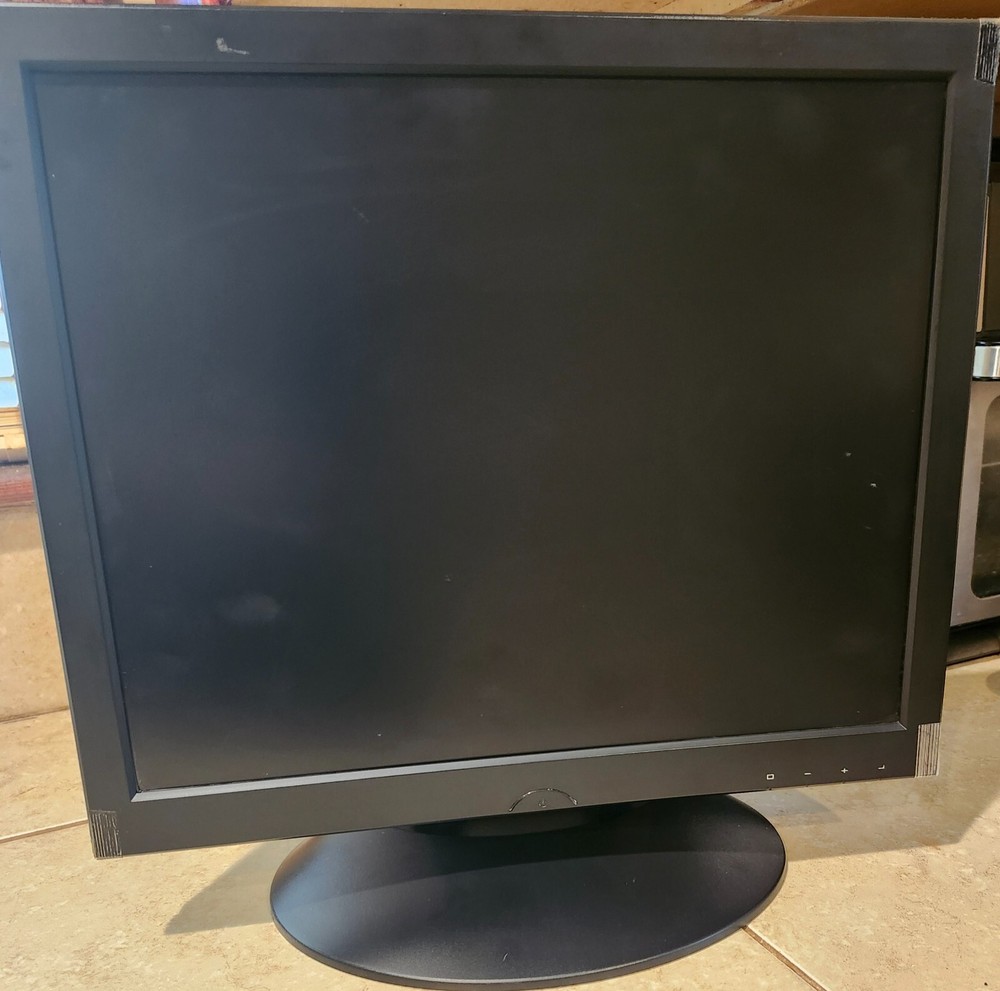 GREAT WALL (monitor PC ) L 748  G