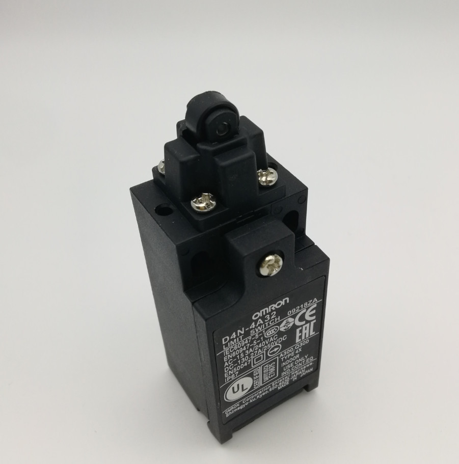1PC   D4N-4A32   Limit switch Travel switch