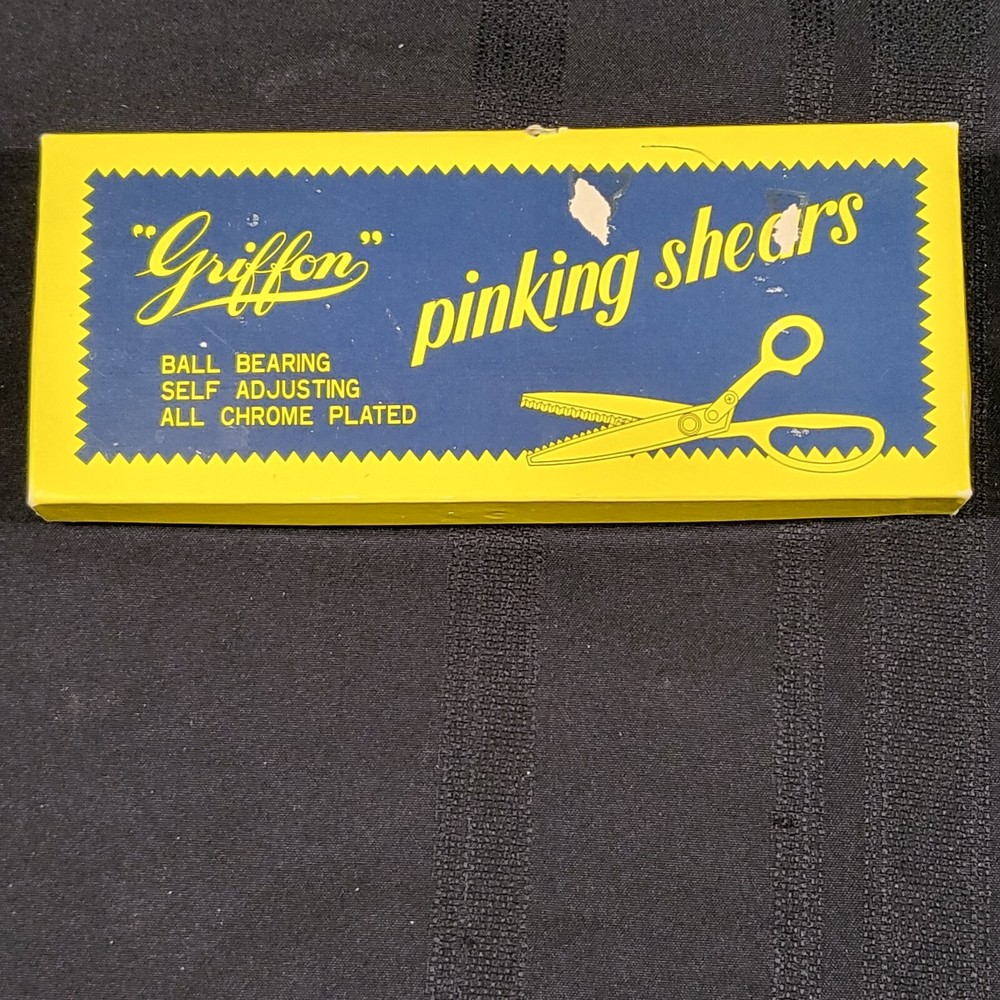 GRIFFON Pinking Shears Model "A" Size 8. Original Box. Vintage