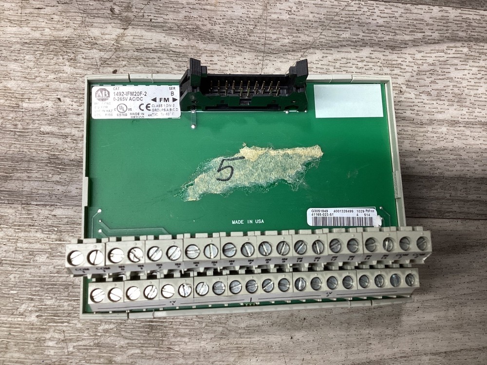 Allen Bradley 1492-IFM20F-2 Interface Module Series B #126N100