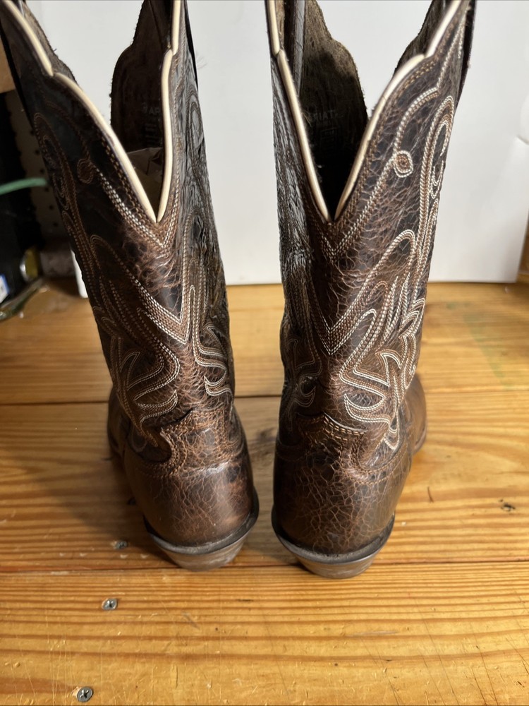 ariat boots Size 8.5 Style 10010933