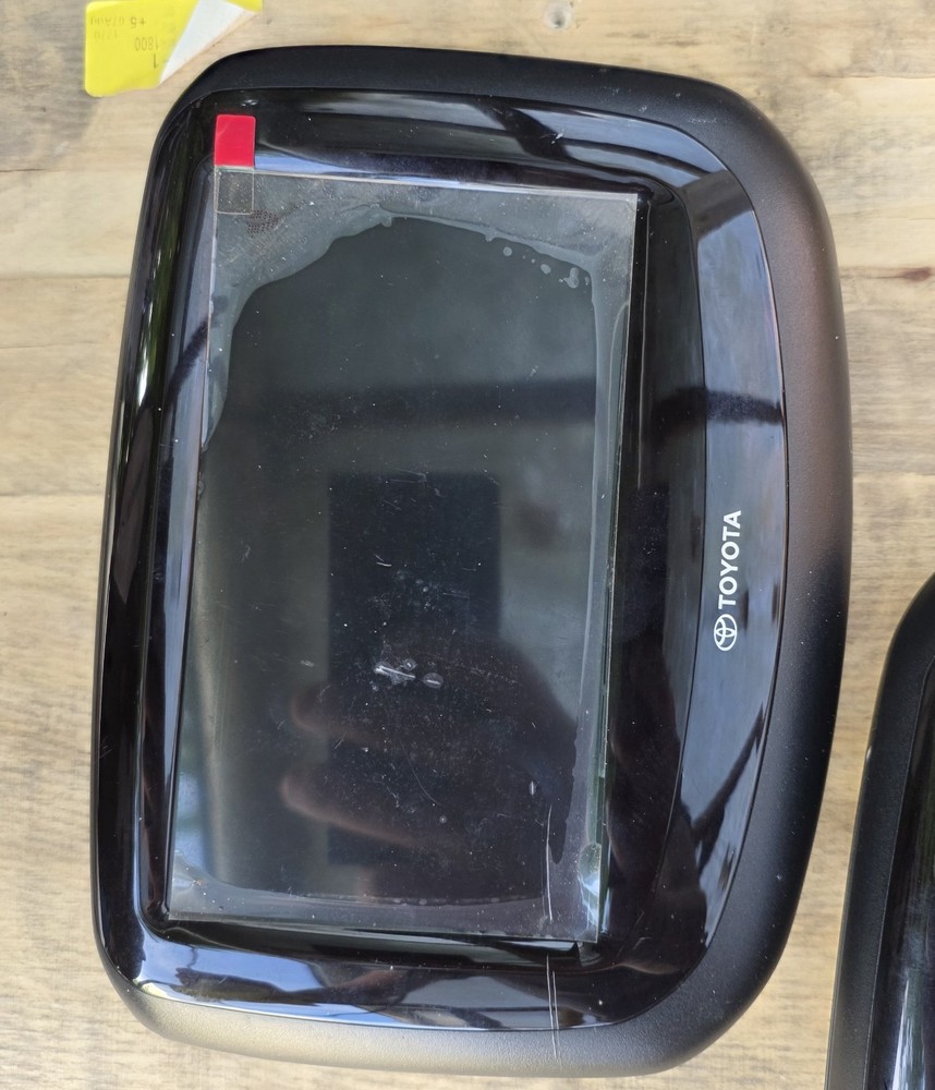 Toyota Rear Internainment System DVD Player 2 Pack