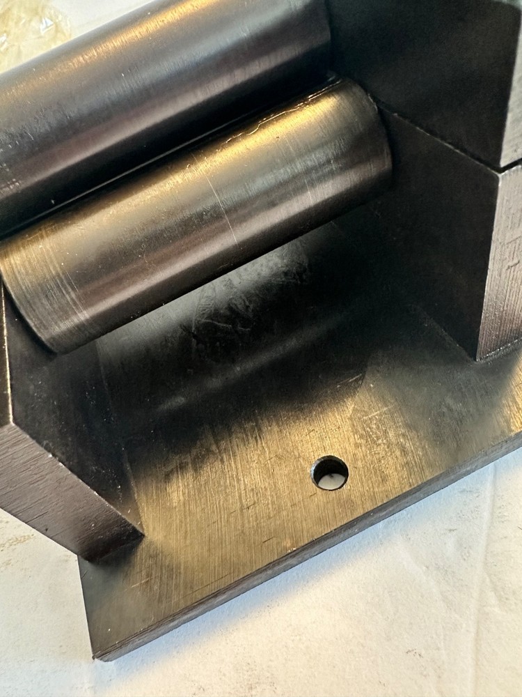 Manual Mini Roll Bender: Bends Thin Metal Sheets