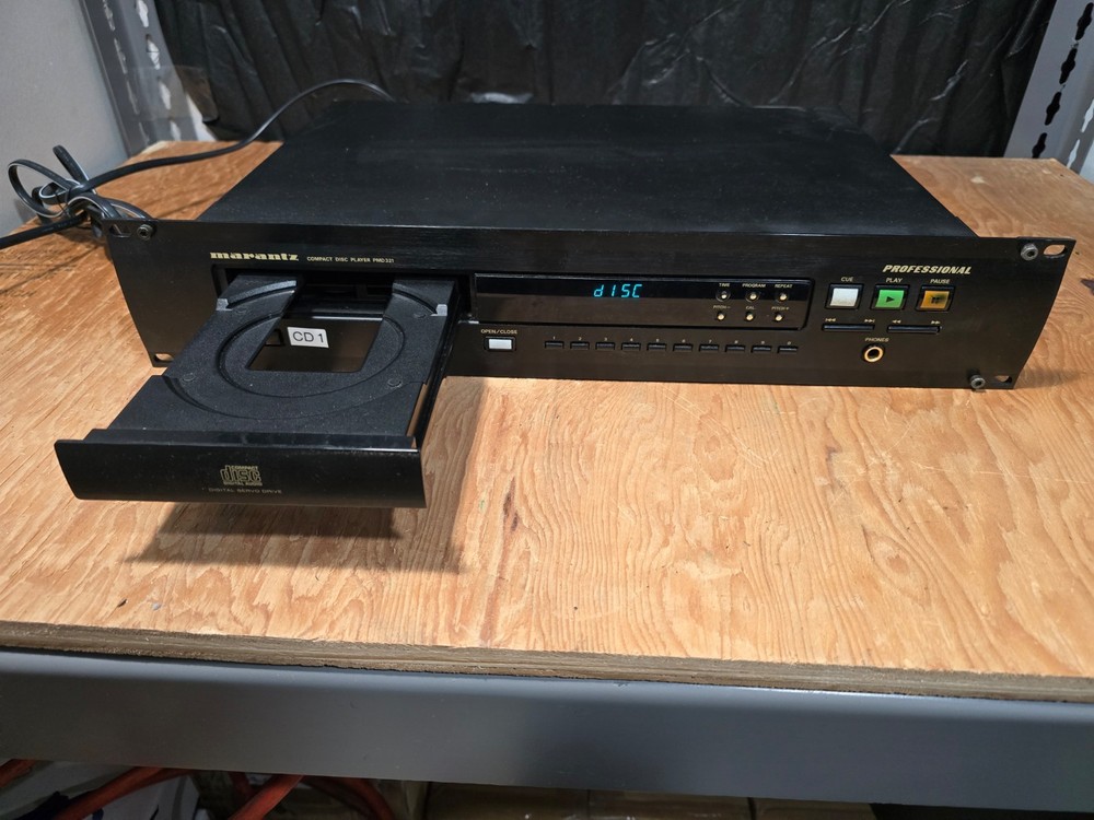 Marantz Compact Disc Player - PMD 321U
