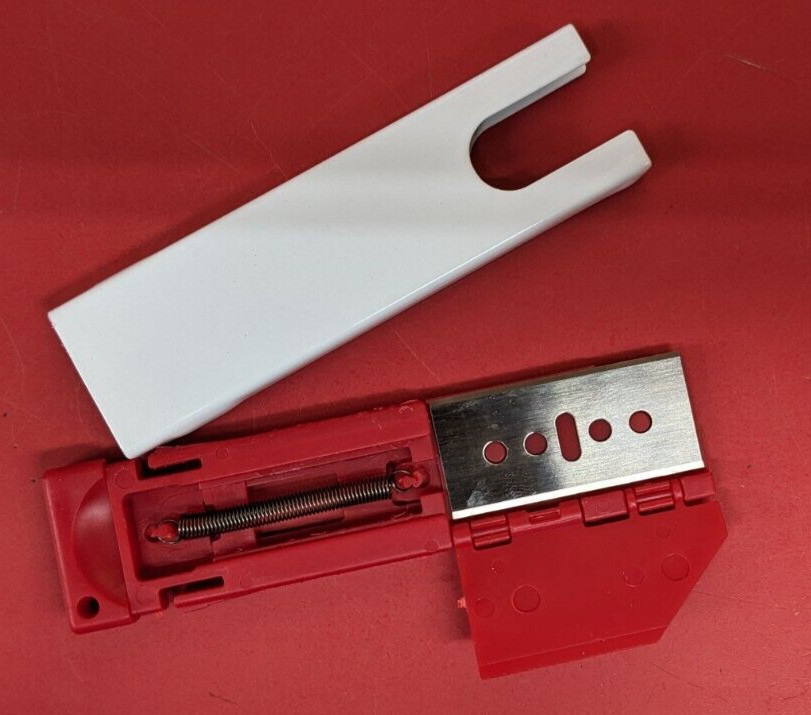 40 PIECES - Auto Retractable Utility Knife Box Cutter