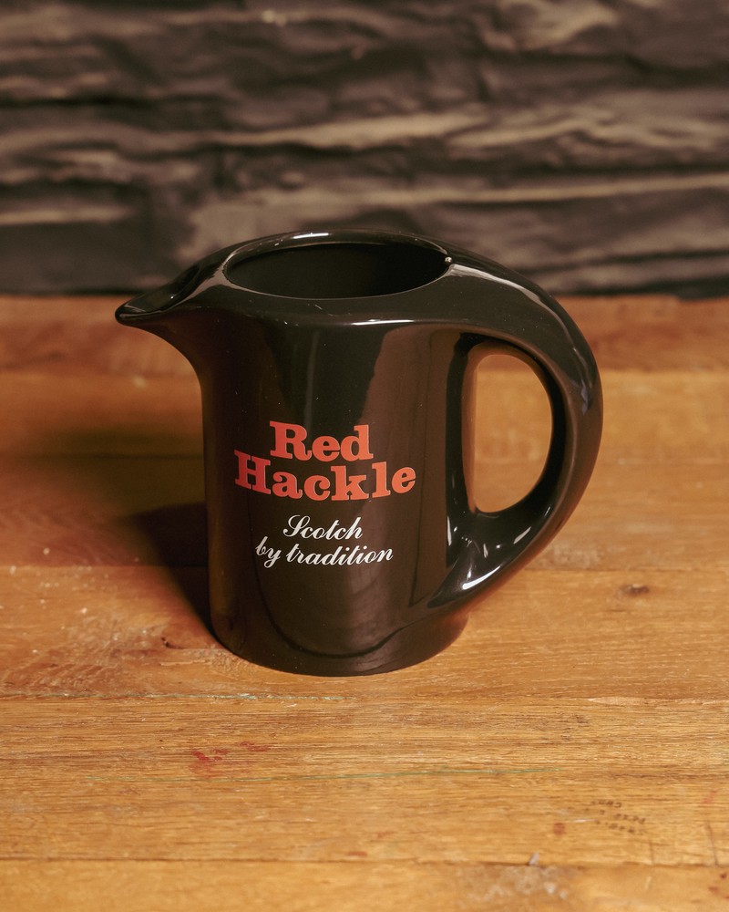 Red Hackle Scotch Whisky Jug [w877]