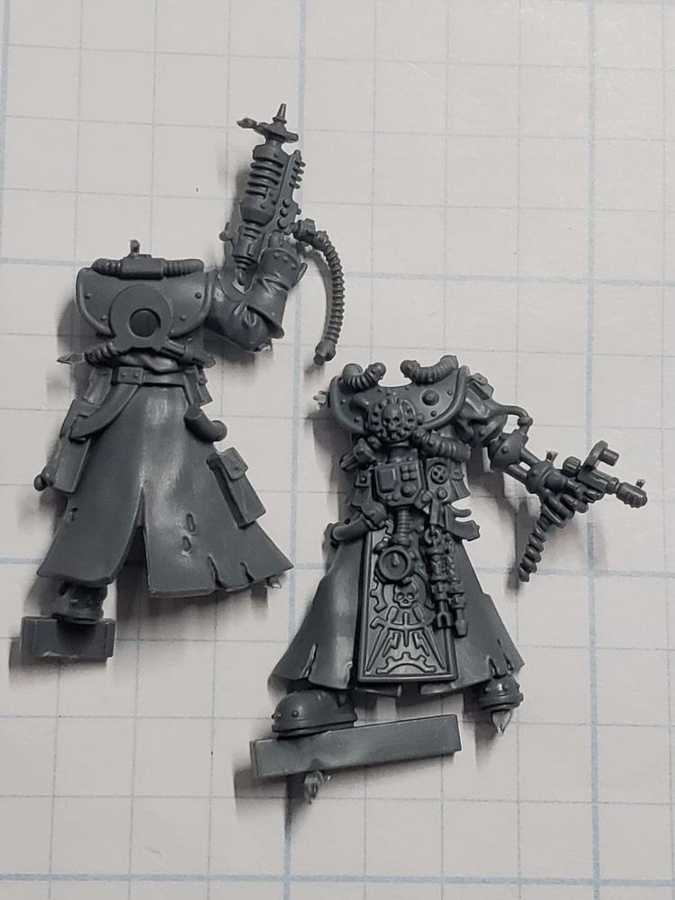 Warhammer 40k Adeptus Mechanicus Bits Technoarcheologist Robed Bionic Torso #02