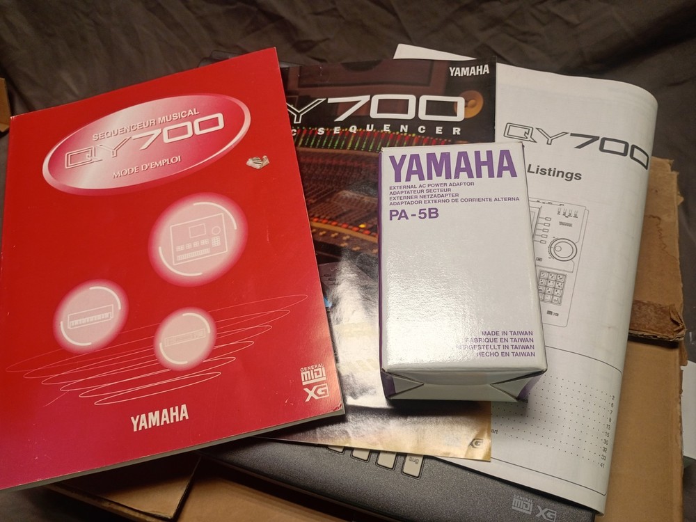 Yamaha QY700 Midi Digital Sequencer and Sampler with Rhythm Machine Function