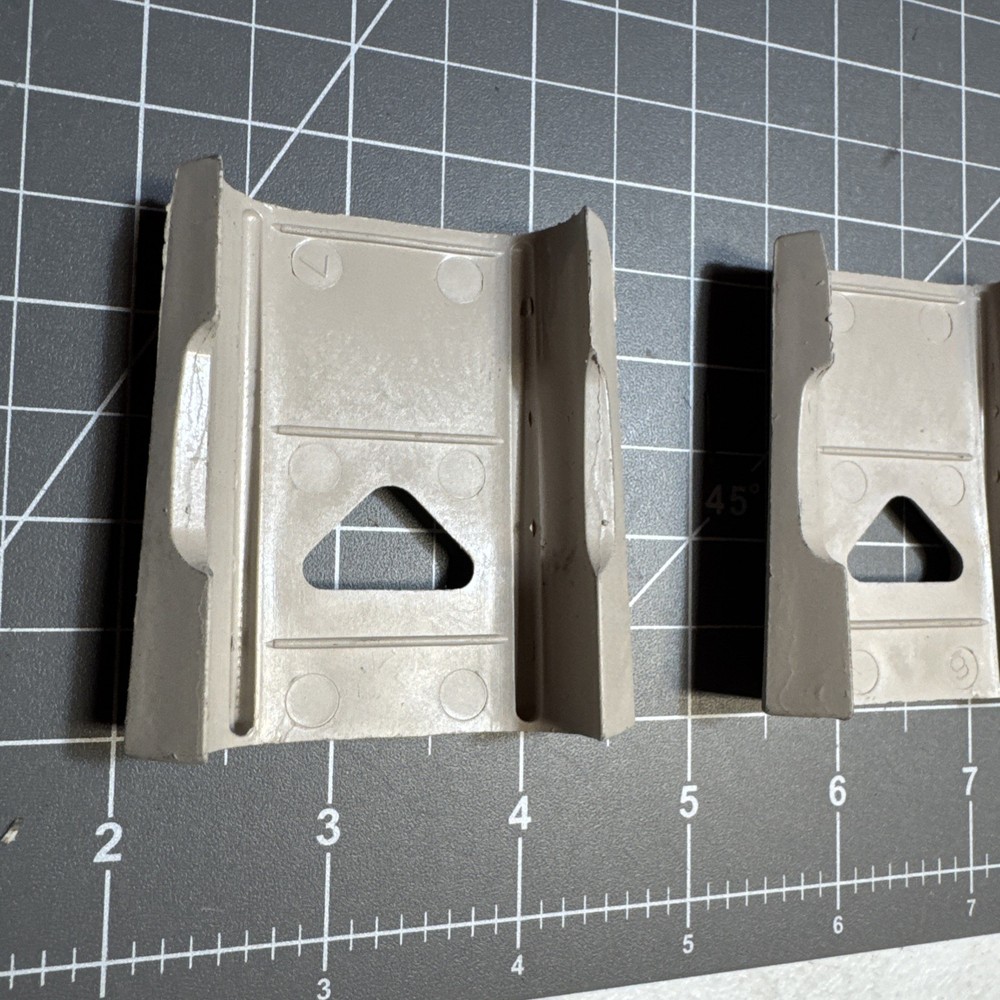 2 Metro MX9985 Metromax® i™ Shelf Support