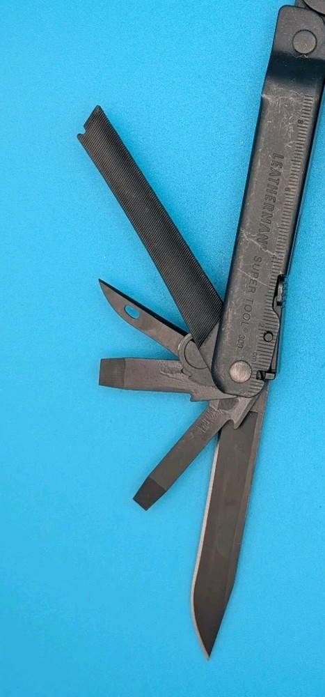 Leatherman Super Tool 300 Multi-tool Pliers! BLACK OXIDE!