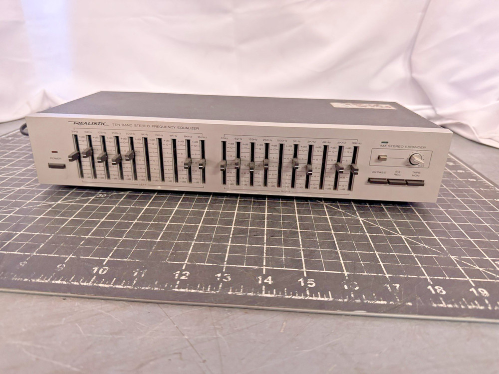 Vintage Realistic Model 31-2018 Ten Band Stereo Frequency Equalizer - Untested