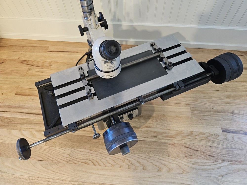 Nikon Measurescope Toolmakers Measuring Microscope X-Y Table Brown & Sharp Dials