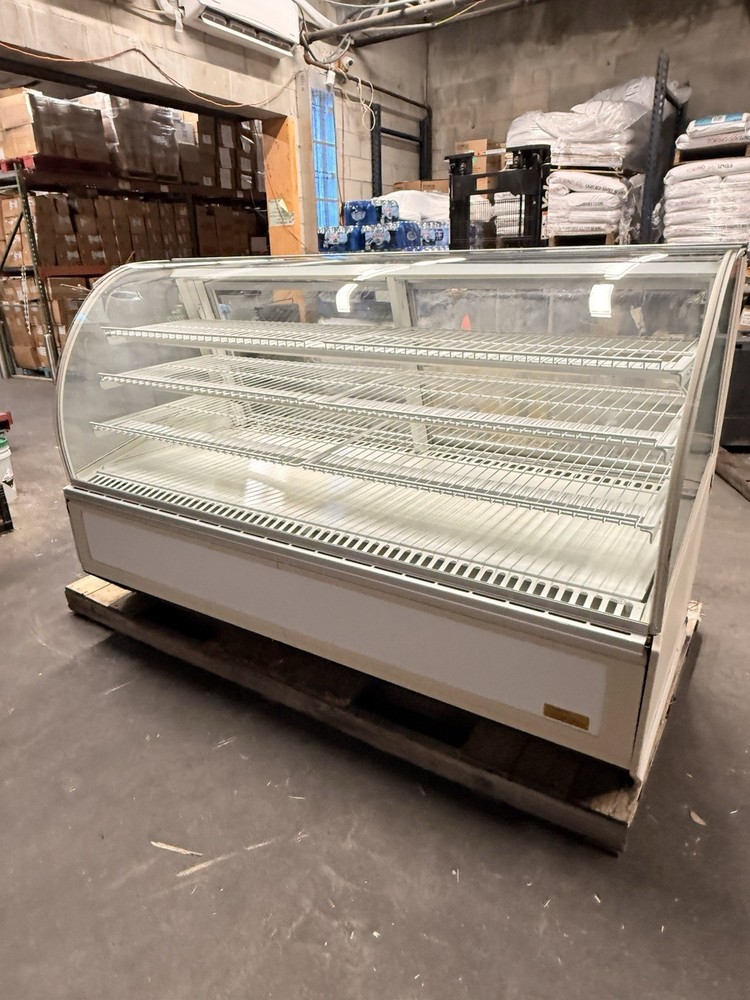 Refrigerated Bakery Display Case – Federal SNR77SC-2