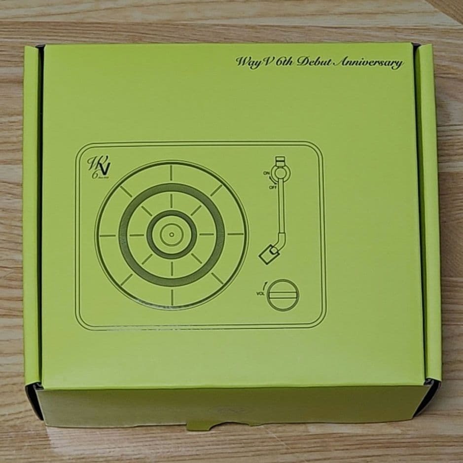 WayV 6th Anniversary MD Turntable Bluetooth Speaker