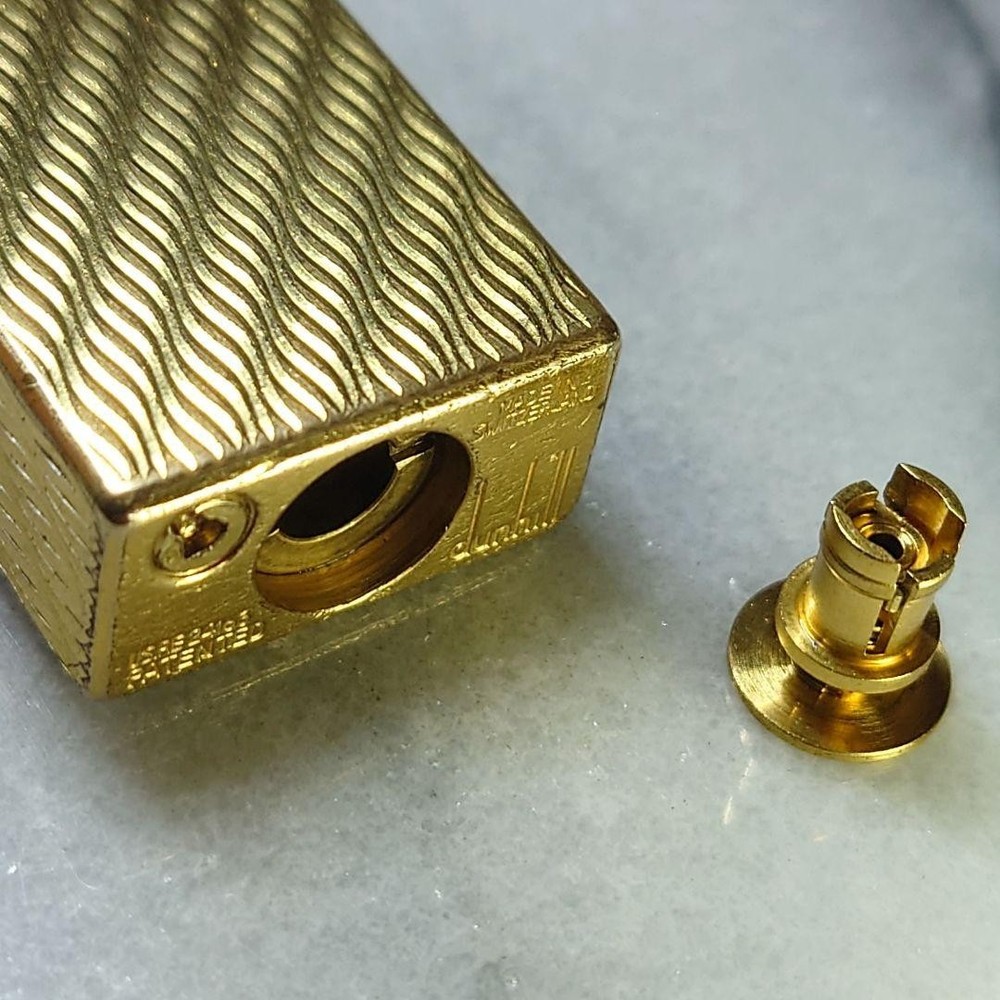 Vintage Dunhill Rolla Gas Lighter Gold Wave Working Condition