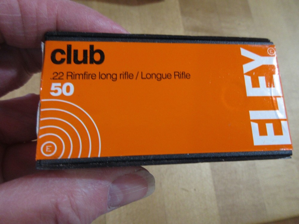Empty Ammo Box Eley Club 22 LR  England   (w17) # 80