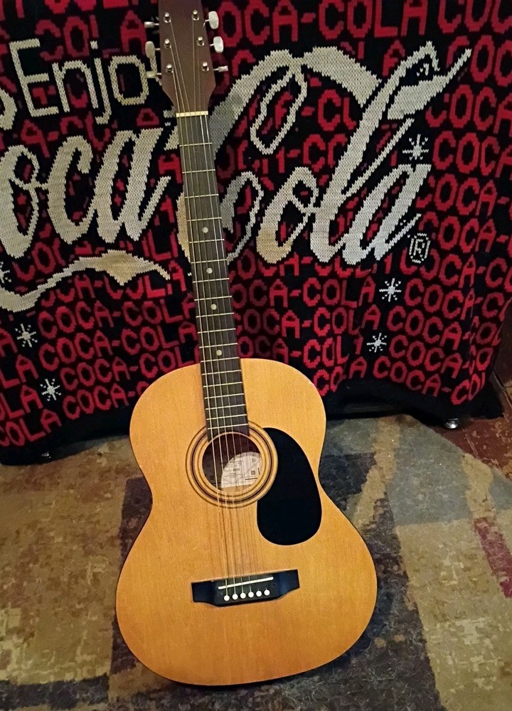 Amada Model 8253 Classical Guitar 4/4 Size Discontinued In 2000 Serial Numbered