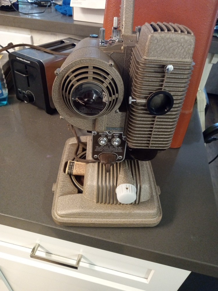 revere 85 8mm projector