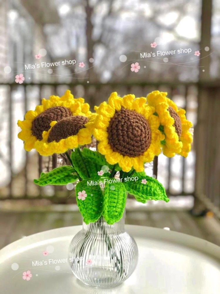 Single crocheted sunflowers