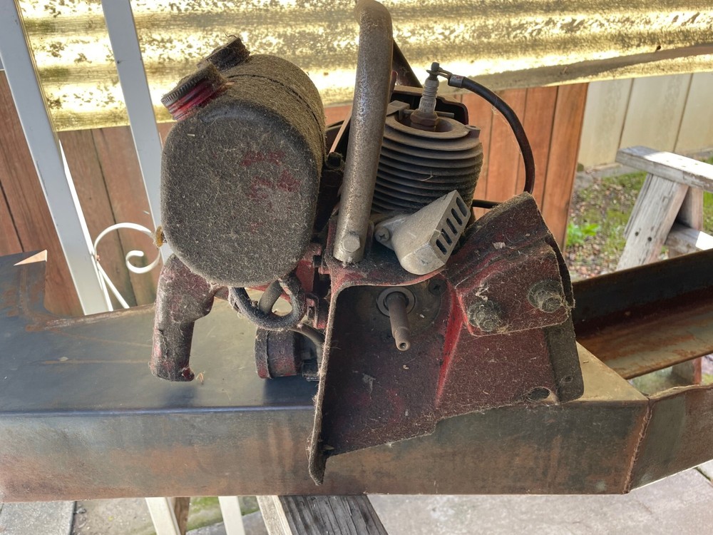 Vintage Tecumseh Chainsaw (Rebuilder!! Has Compression)