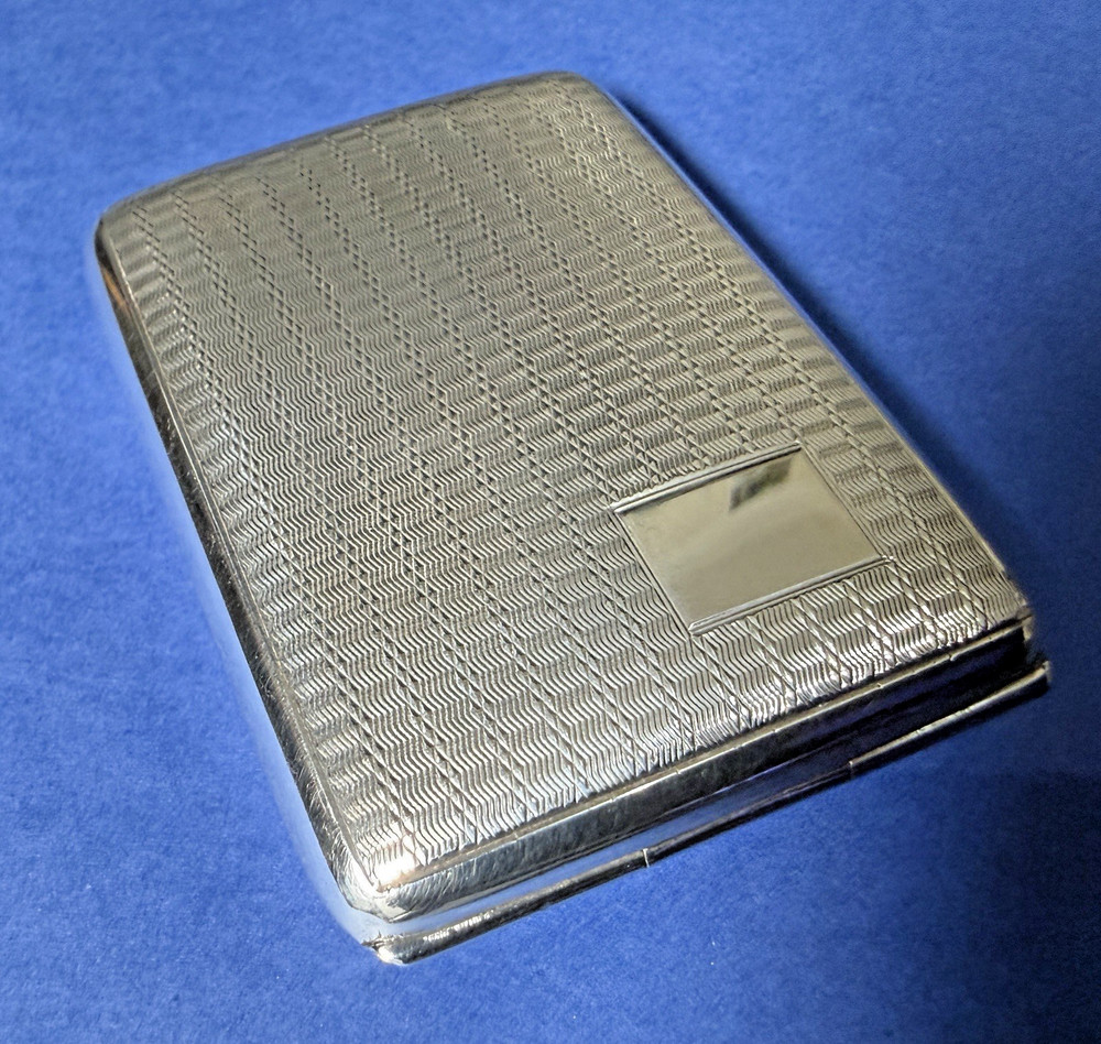 SOLID SILVER ENGINE TURNED BOOK MATCH HOLDER B'HAM 1926 BY FREDRICK FIELD