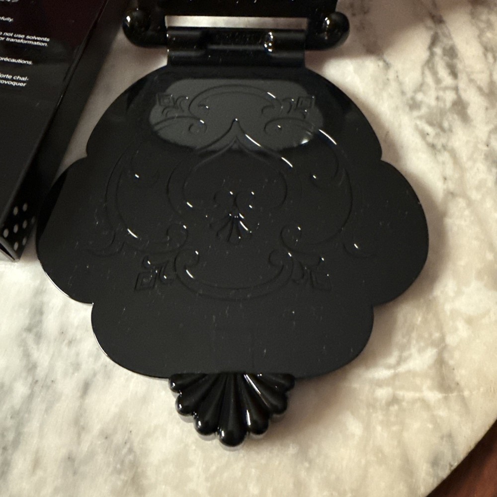 ANNA SUI - Black Collectible Accessory Compact Mirror NIB