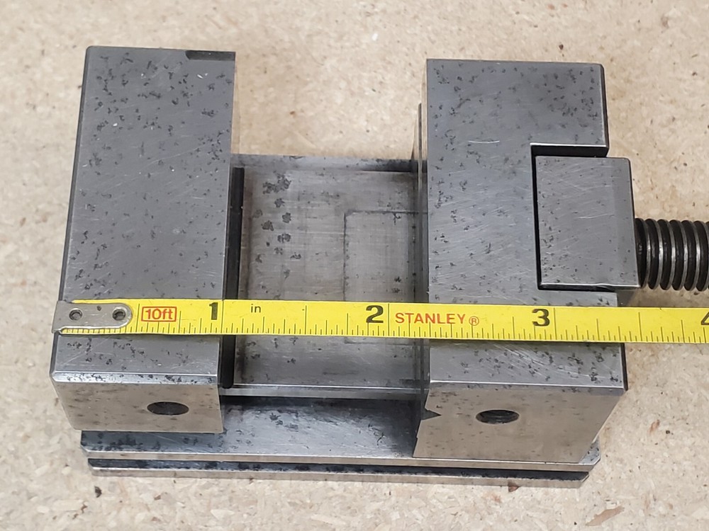 Mitutoyo No. 986-111 percision toolmakers vise