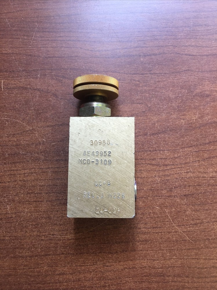 John Deere AE49952 Control Valve
