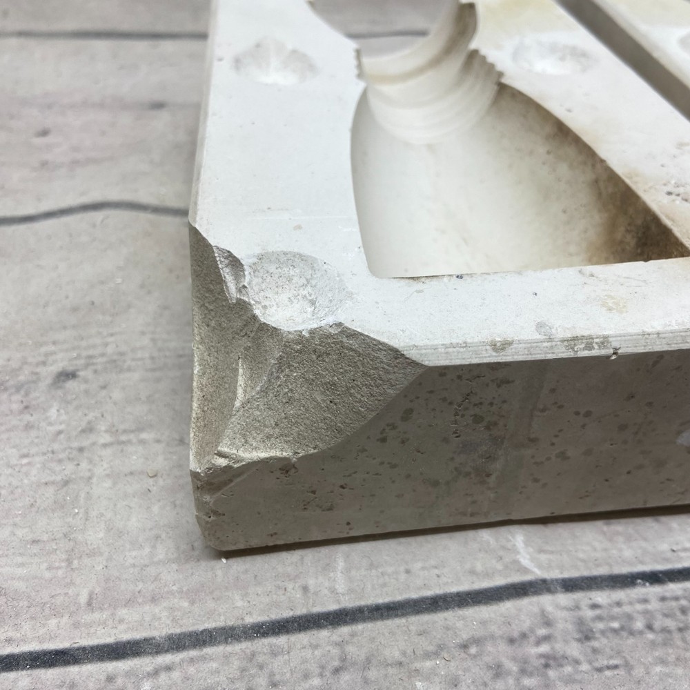 Vintage Radiant Ceramic Casting Mold Shaker