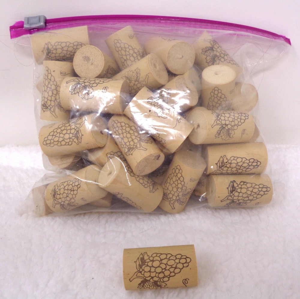 Corks: Grapes 50/Lot